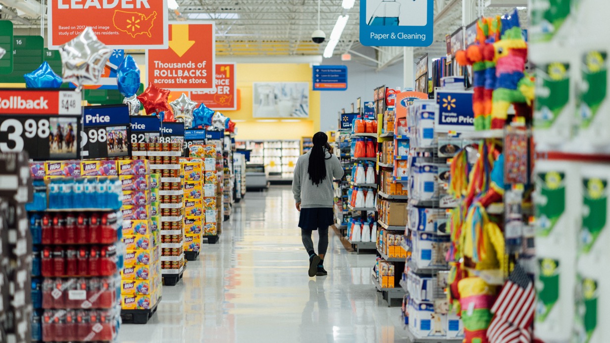 «Очень тяжело»: жители Нью-Йорка пожаловались на взлет цен в магазинах