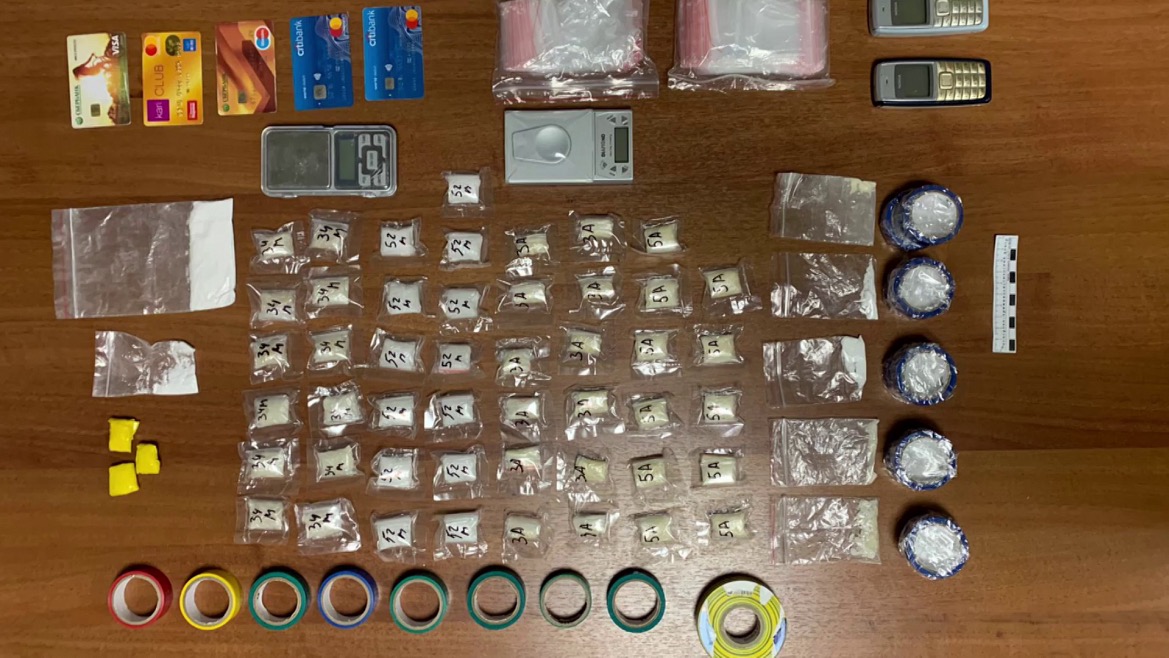 Более 50 свертков с мефедроном изъято у жителя Подмосковья в Рузе