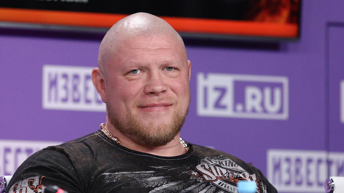 Суд на два месяца арестовал бойца ММА Новоселова, изнасиловавшего девушку на северо-западе Москвы