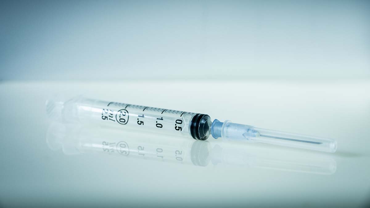 Коварство вируса: врач Малинникова перечислила существующие типы вакцин от гриппа