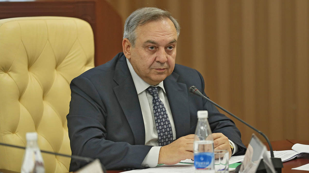 Постпред Крыма Мурадов назвал позицию Вашингтона по полуострову «объявлением войны»