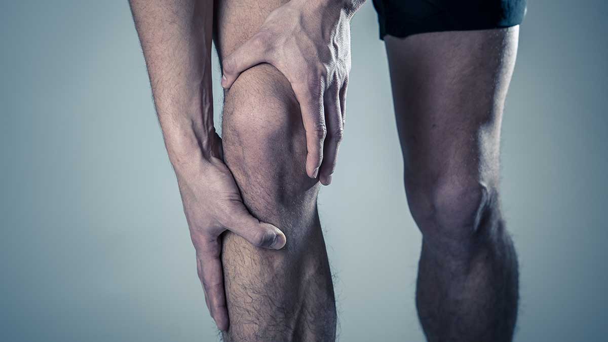 Спортивный врач назвал главную причину болей в коленях