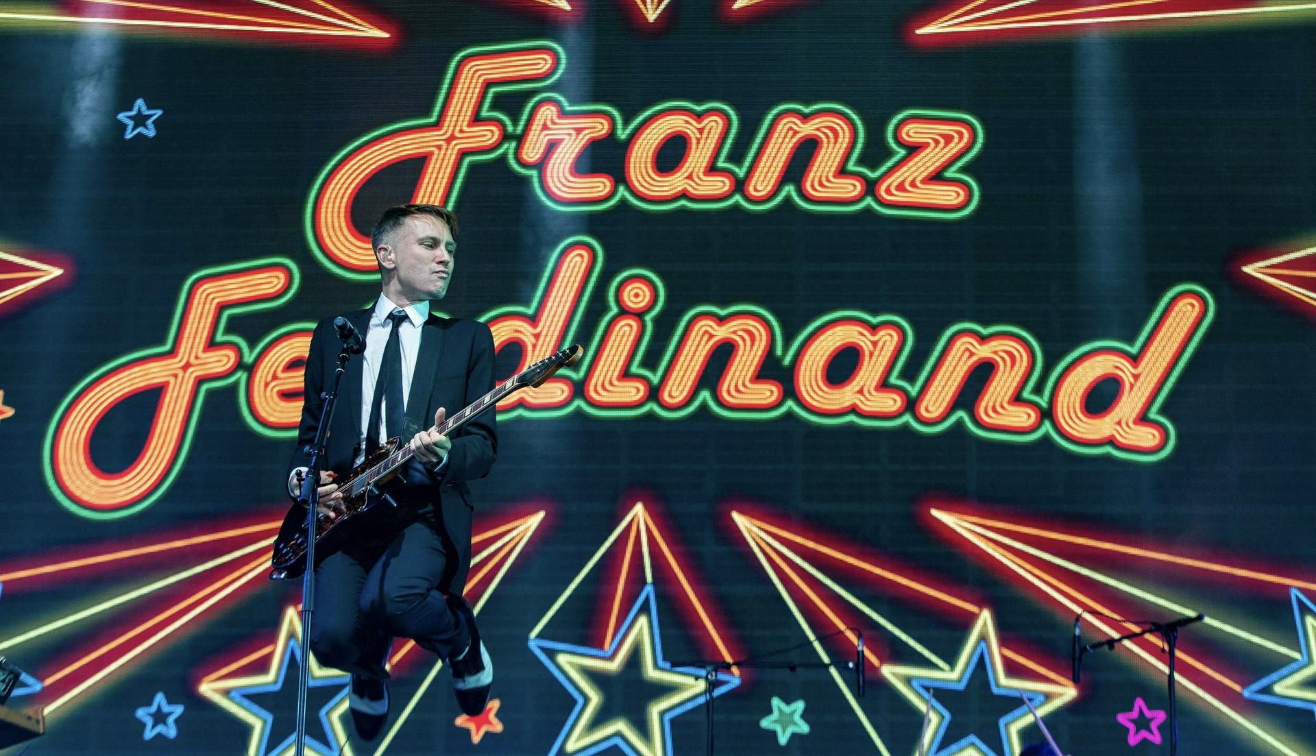 Несколько зарубежных рок-групп отменили свои концерты в Москве 