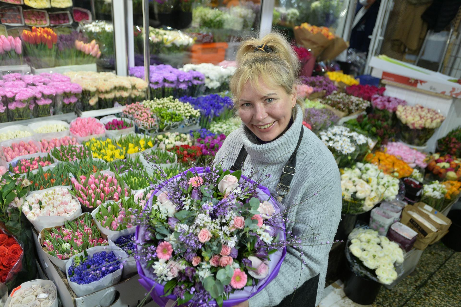 Рижский рынок цены на цветы 2024
