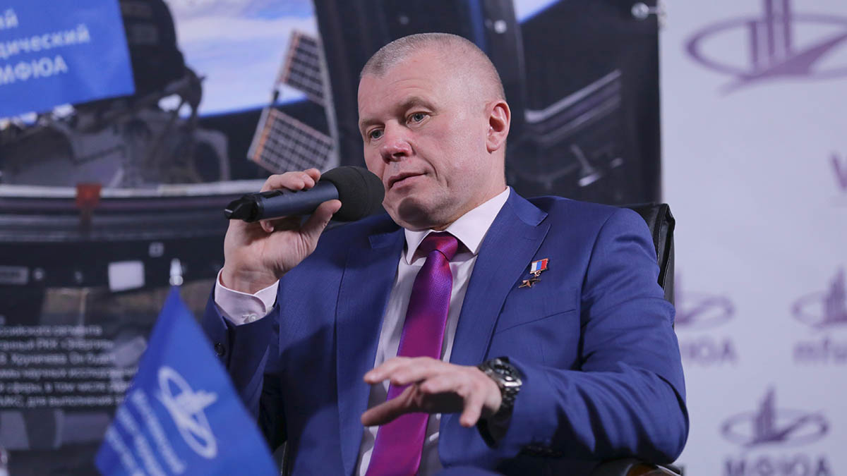 «В космосе скучал по падающей воде»: космонавт Олег Новицкий — о лидерстве наших специалистов, съемках фильма на МКС и семье