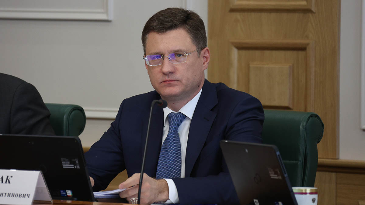 Новак: Россия будет продавать нефть с помощью новых инструментов