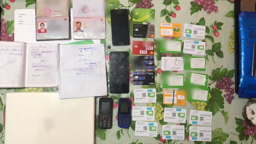 Задержаны мужчина и женщина, обманувшие 20 пенсионеров на десятки миллионов рублей