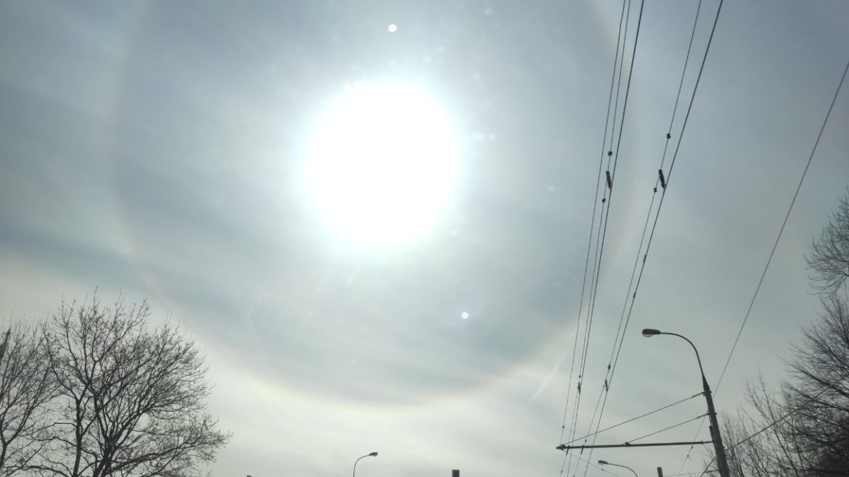Синоптик раскрыл причину появления солнечного гало в Москве