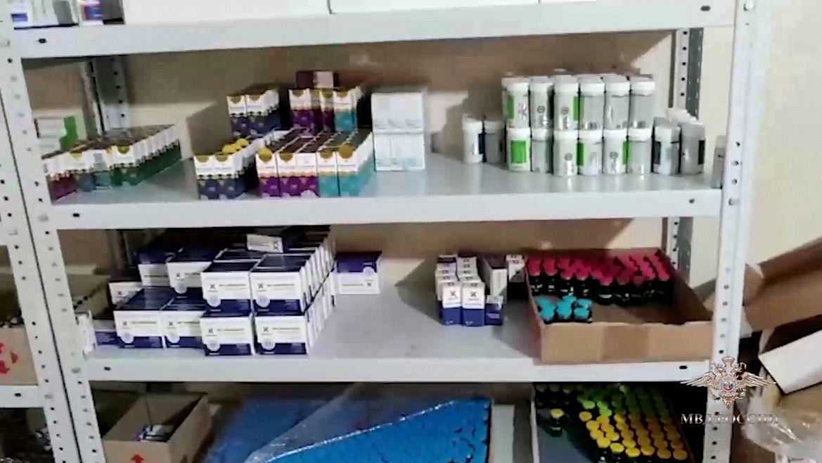 Задержан мужчина, занимавшийся сбытом анаболиков по почте