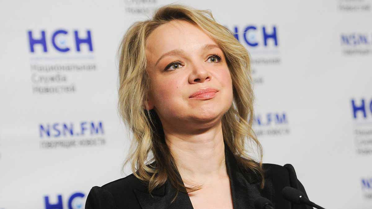 «Не выходила замуж»: Цымбалюк-Романовская высказалась об отце родившейся дочери