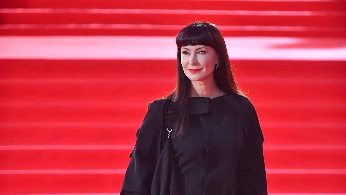 Джеки Чан водил нас по ресторанам: актриса Нонна Гришаева сравнила российское кино с голливудским