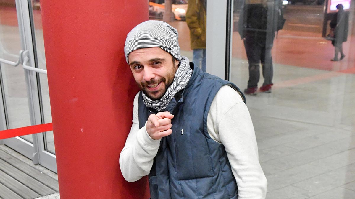 Актер из «Интернов» Глинников появился на фестивале в Сочи с новой девушкой