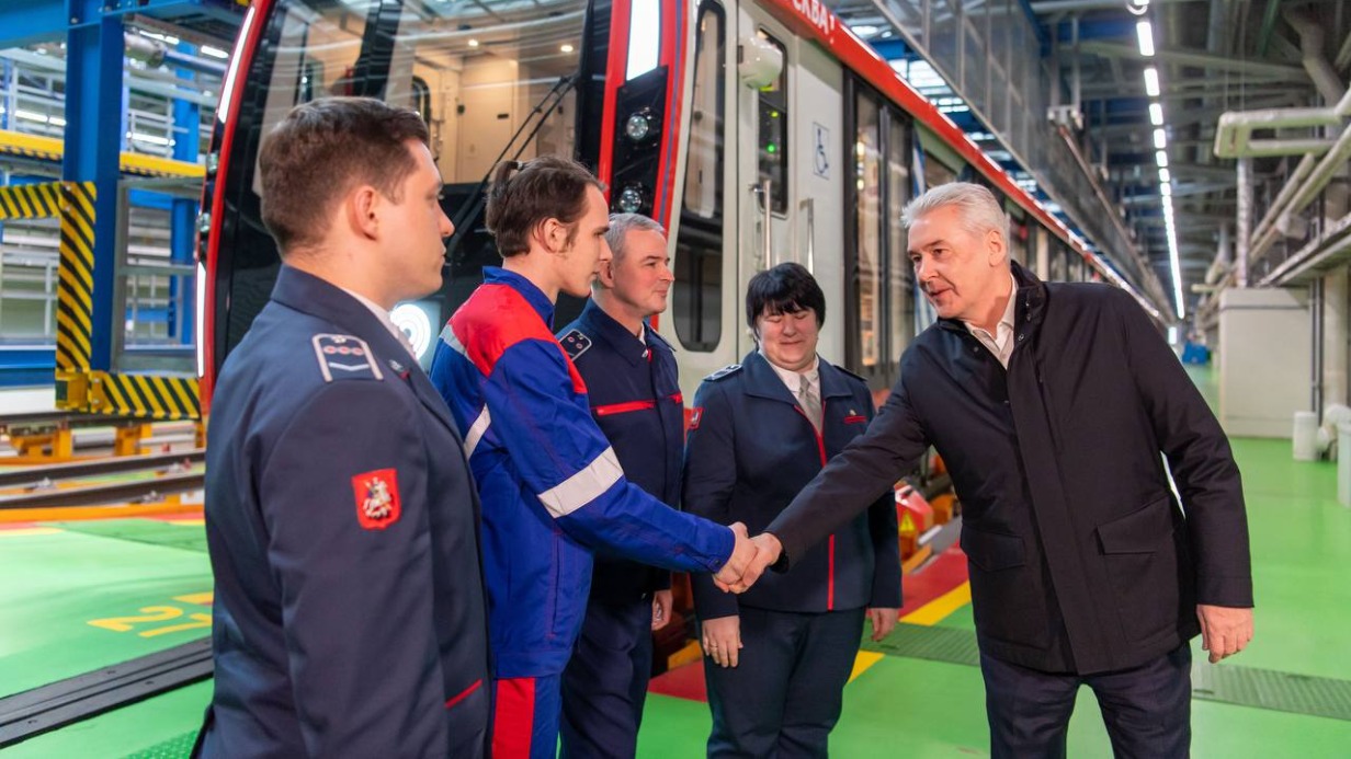 Собянин встретился с главами предприятий транспортного машиностроения Москвы