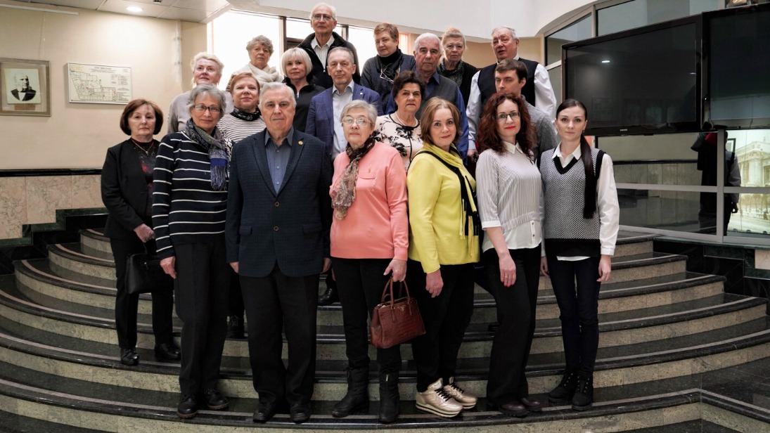 Столичные ветераны узнали об истории главного банка страны