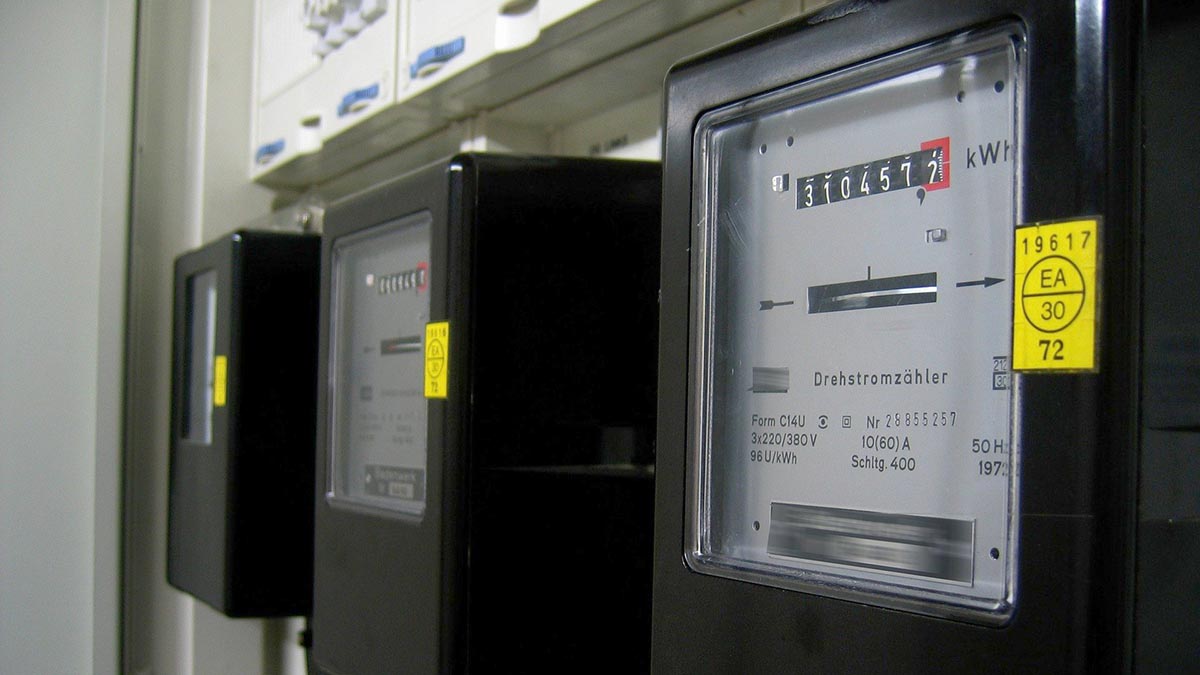 Электрощиток загорелся в квартире в центре Москвы