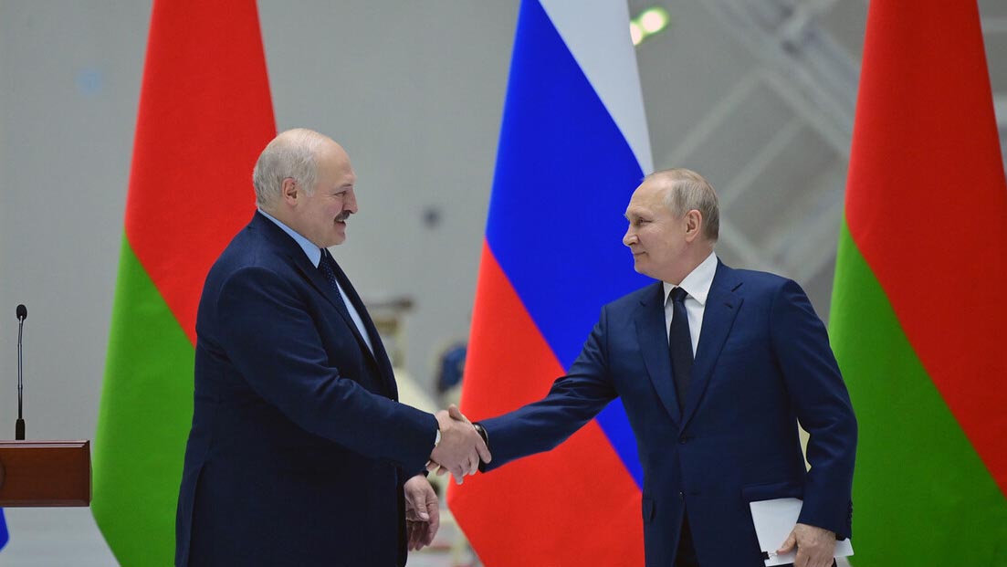 Путин пообещал сделать Лукашенко полковником