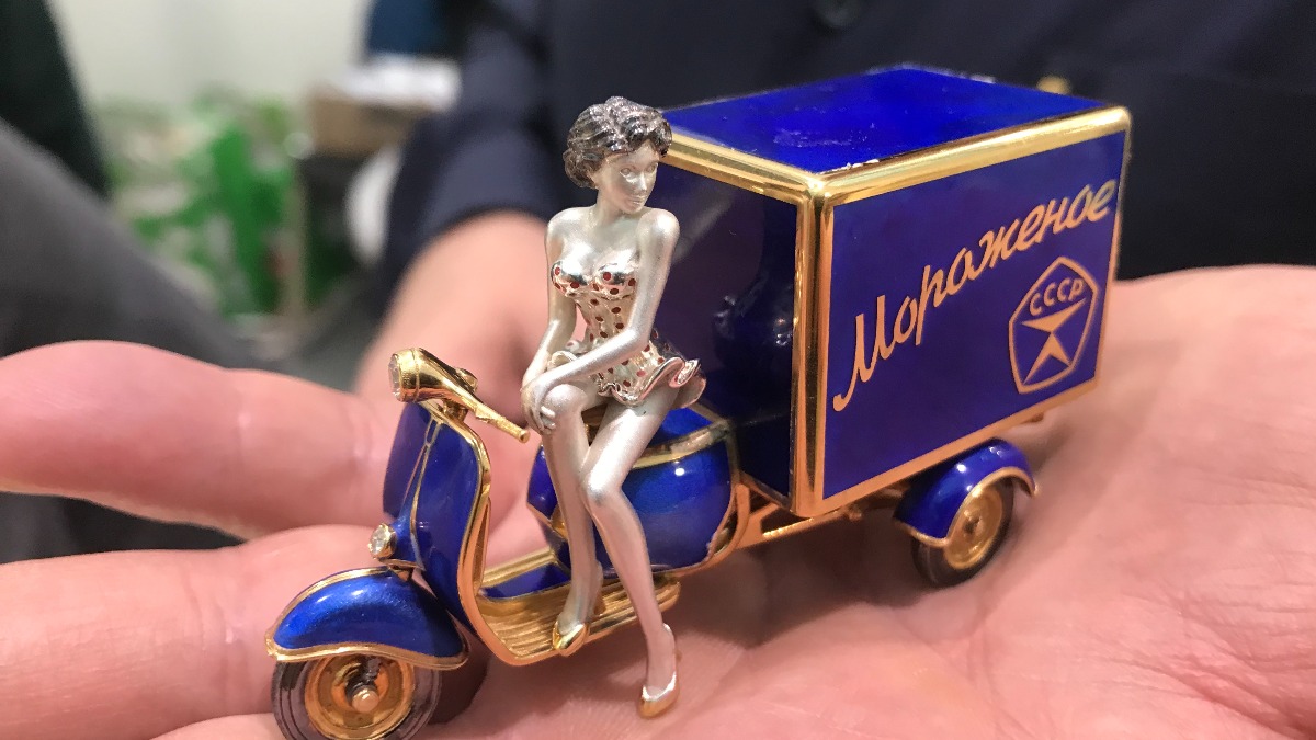 Крупнейшая российская выставка «Арт Москва» открылась в столице