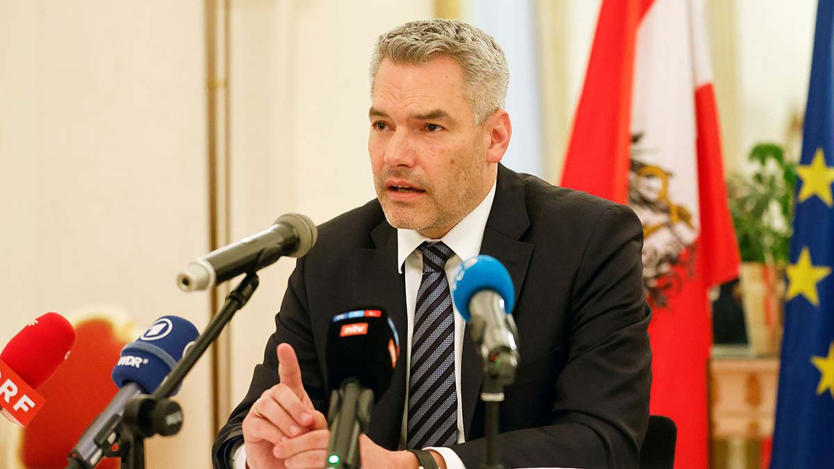 Канцлер Австрии Нехаммер после обстрела ВСУ ЗАЭС призвал к переговорам