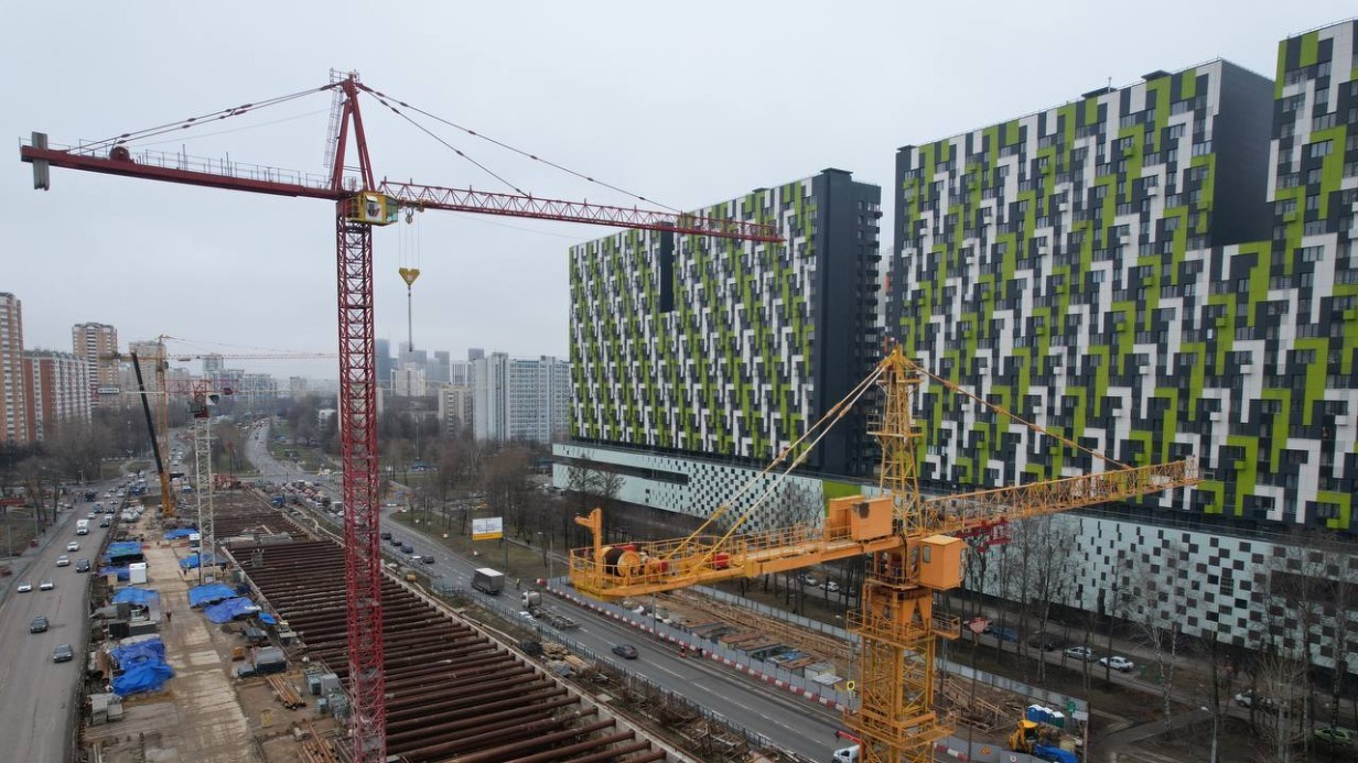 КОГДА ЛУЖКОВ ЗАВИДУЕТ