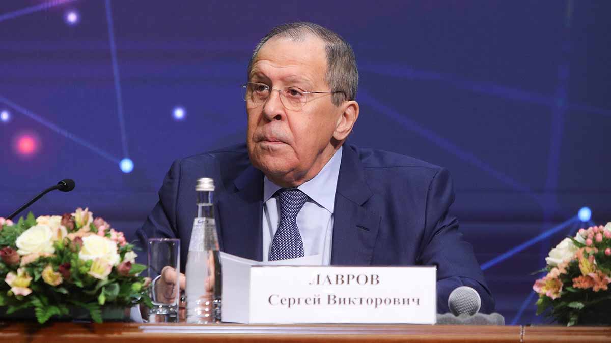Лавров: Запад объявил России тотальную гибридную войну