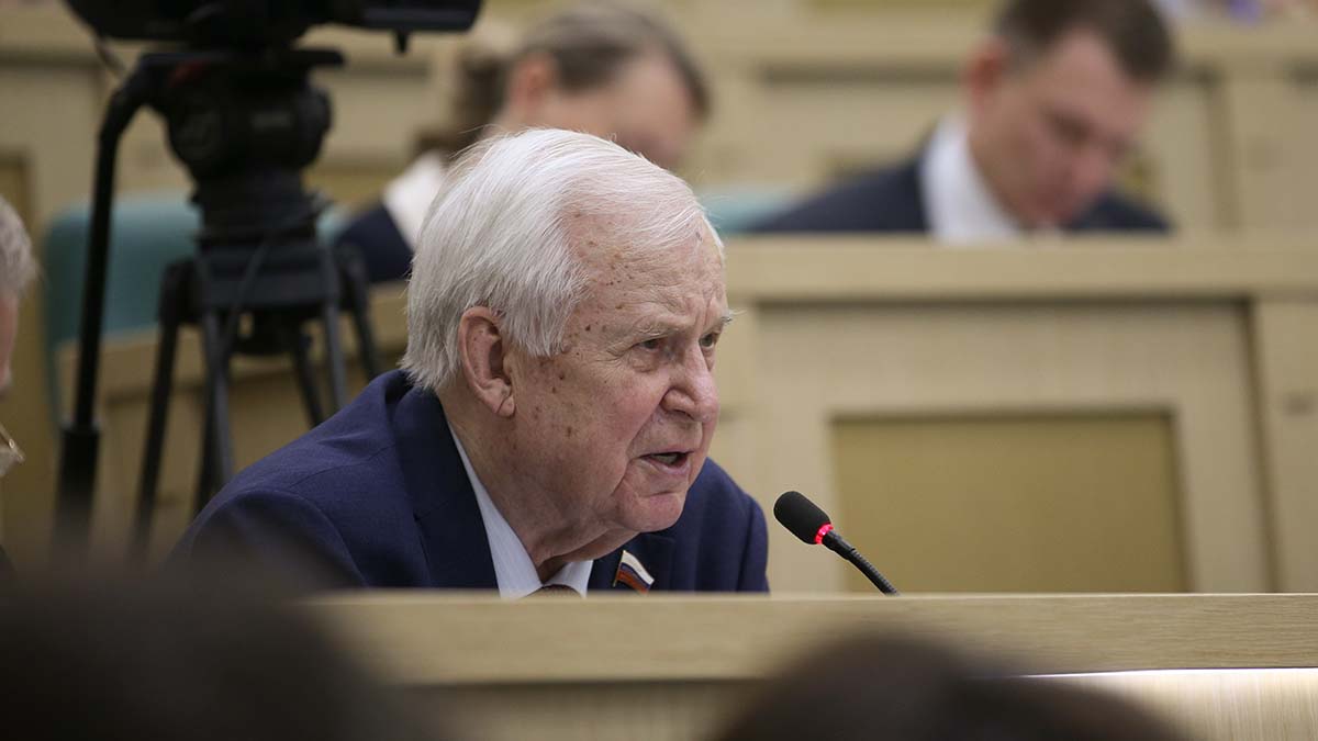 Николай Рыжков досрочно сложил полномочия сенатора от Белгородской области