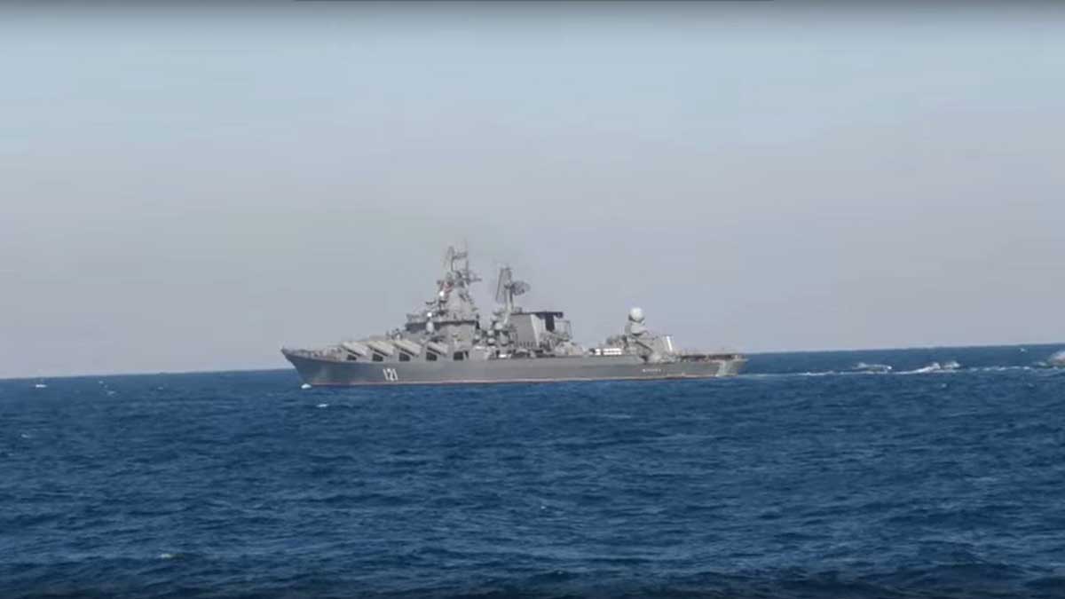 В Минобороны сообщили об одном погибшем члене экипажа крейсера «Москва»