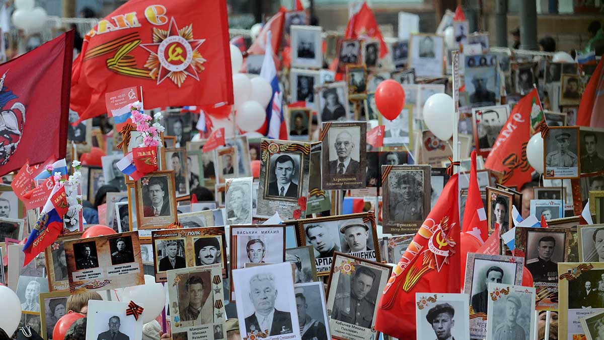 Москвичи могут напечатать портрет к шествию «Бессмертного полка» в офисах «Мои документы»