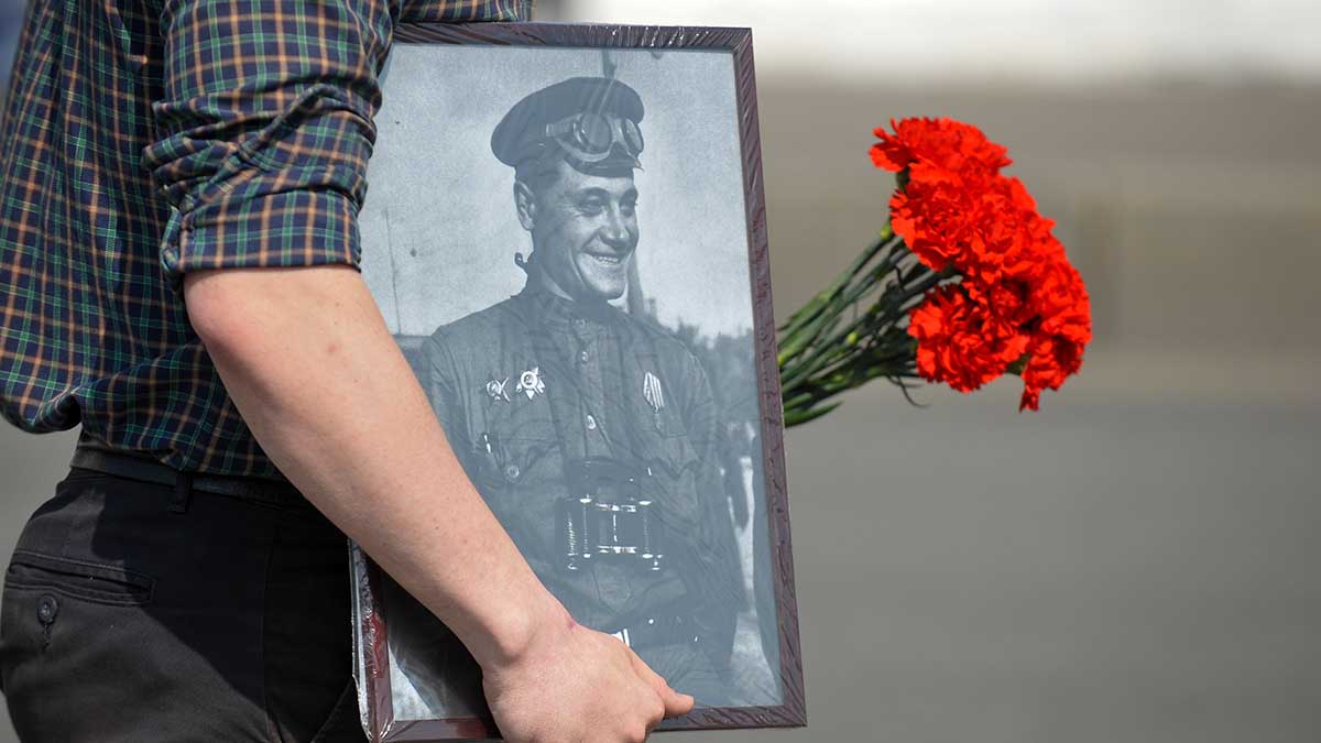 «Бессмертный полк» в Амстердаме пытались сорвать беженцы-неонацисты с Украины