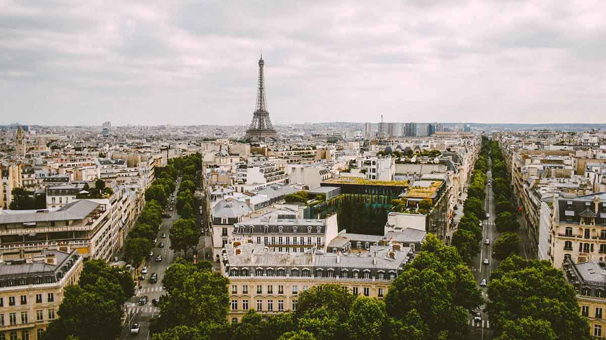 Bloomberg: Париж хочет применить самый мощный торговый инструмент ЕС против США