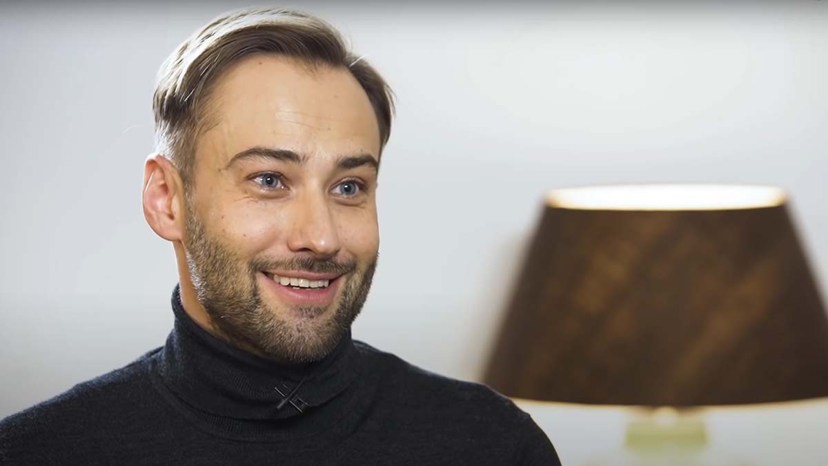 Дмитрий Шепелев привел сына Жанны Фриске на премьеру фильма в Москве