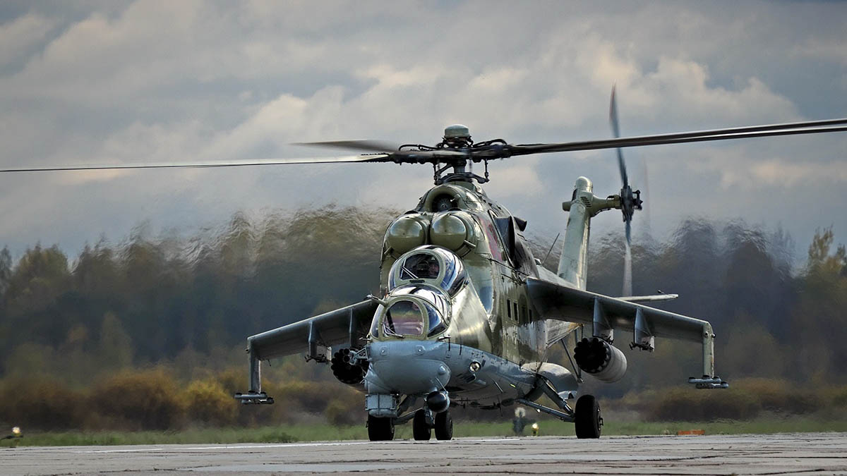 Глава Минобороны Чехии Чернохова: Страна передала Киеву последние Ми-24