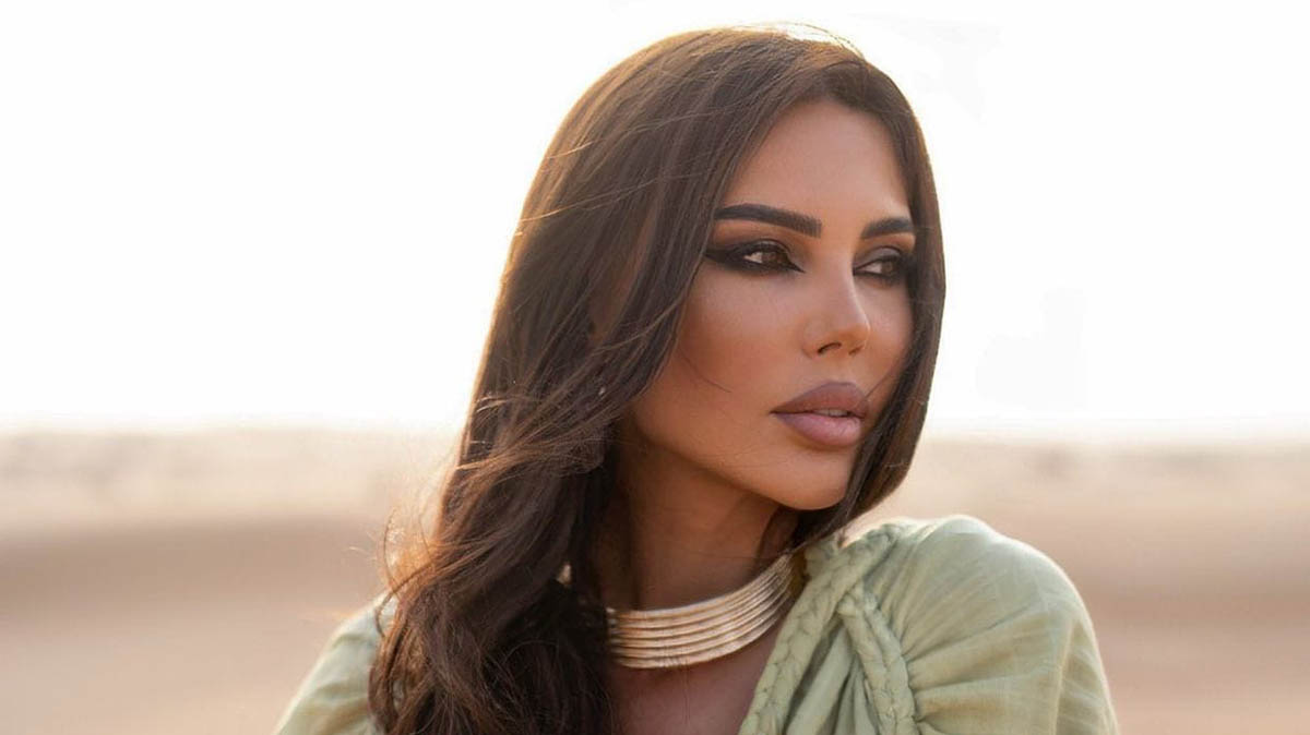 «Еле взяла себя в руки»: Самойлова сообщила, что ее старшую дочь избили в школе