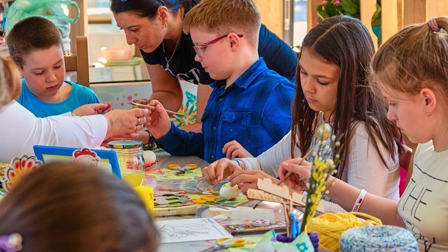 Праздничную программу в честь Пасхи подготовили в парках Москвы