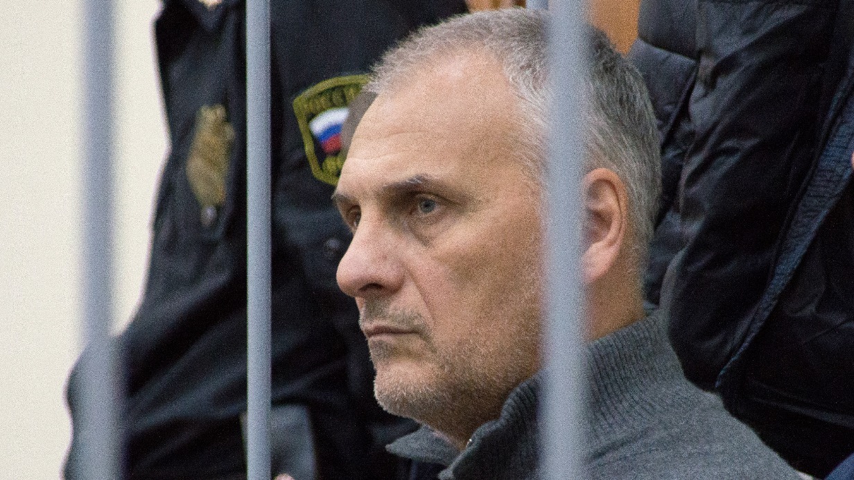 Бывшего губернатора Сахалинской области приговорили к 15 годам колонии