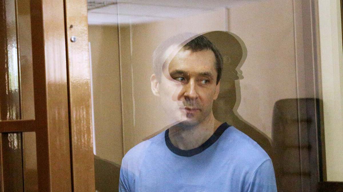 Осужденный экс-полковник МВД Захарченко через суд требует отправить его на СВО