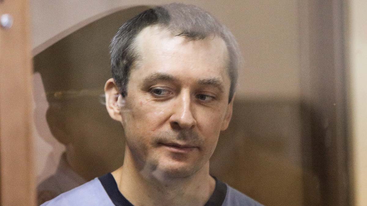 Экс-полковника МВД Захарченко отправили в ШИЗО за нарушение распорядка