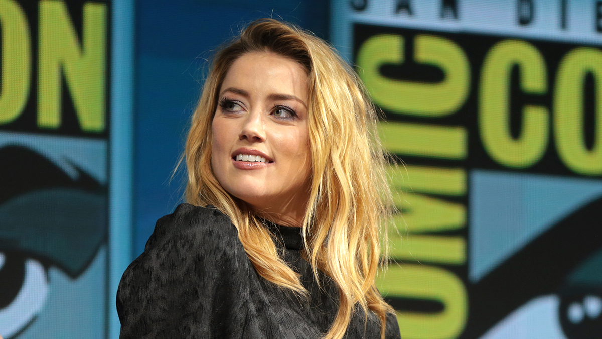 Адвокат Добровинский оценил шансы Эмбер Херд обжаловать решение суда