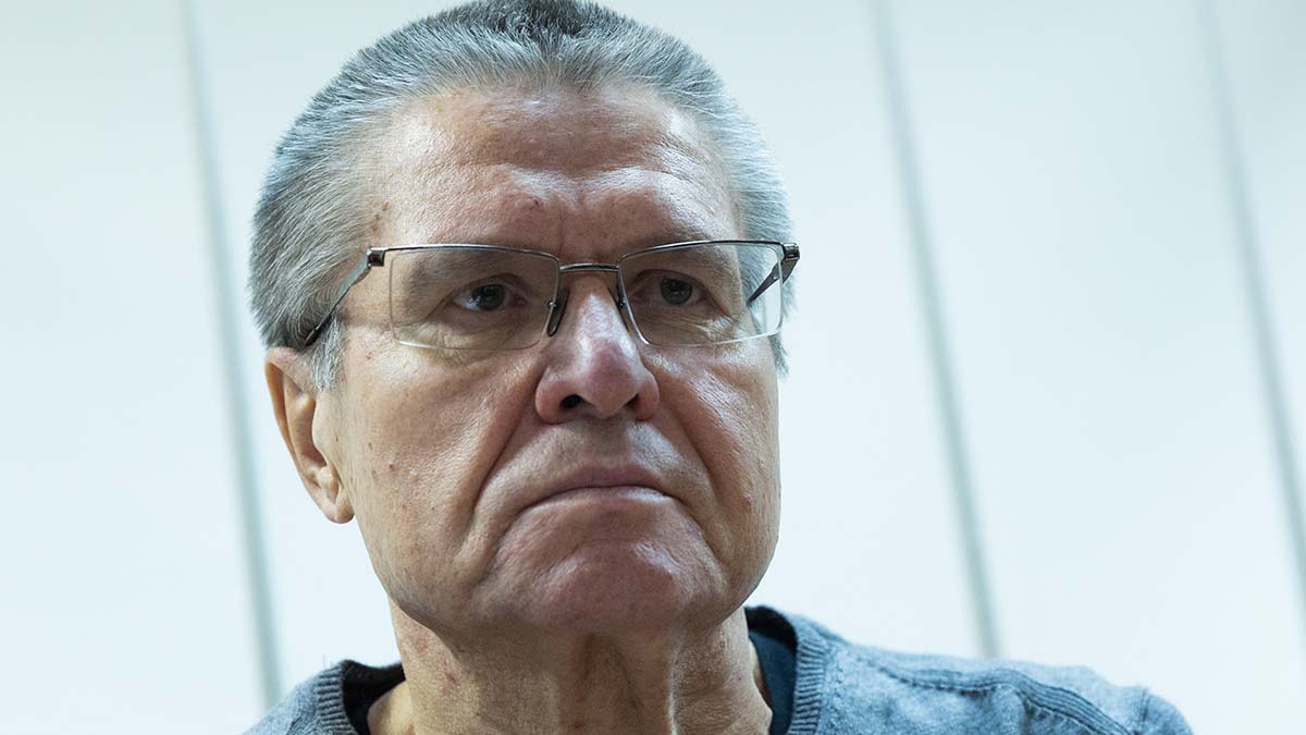 Правозащитник Мельников оценил шансы на снятие судимости с экс-министра Улюкаева