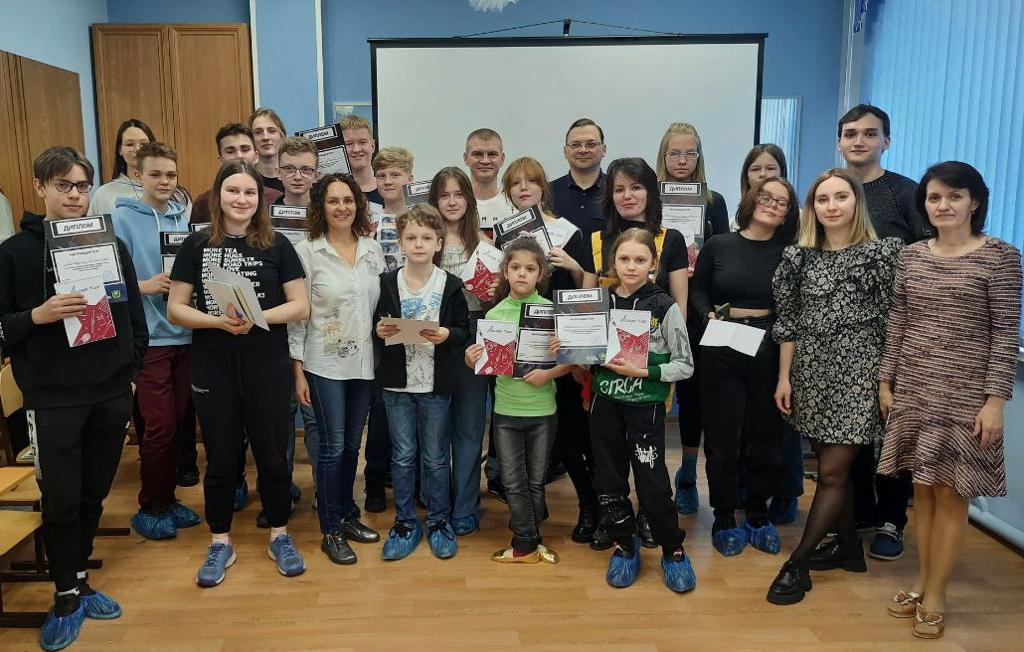 Викторина «Космос вне времени» прошла в Центре Семьи и Молодежи «Перово»