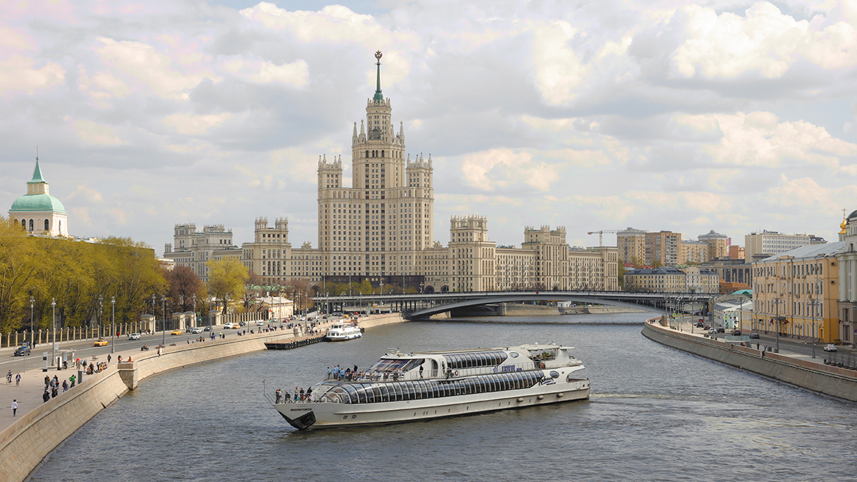 Синоптик назвал дату прихода метеорологического лета в Москву