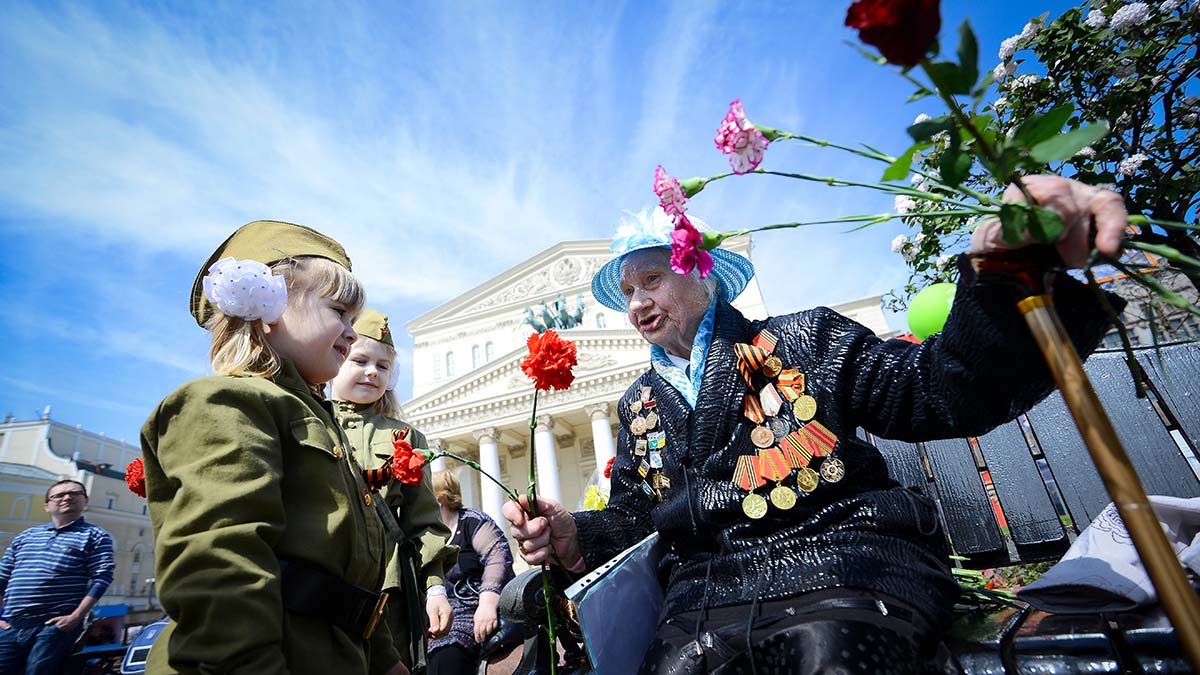 «Путь героя»: в дни школьных каникул юные москвичи идут маршрутами героев