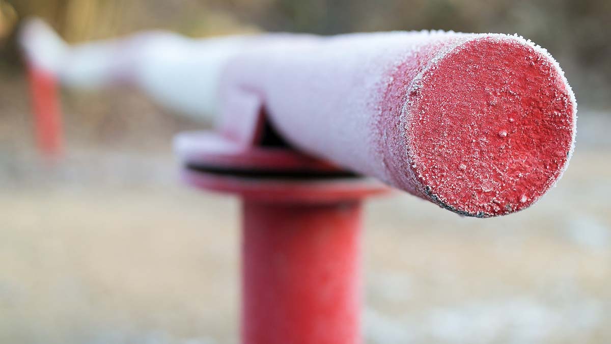 Госинспекция по недвижимости обеспечила свободный подъезд к торговому центру в СВАО