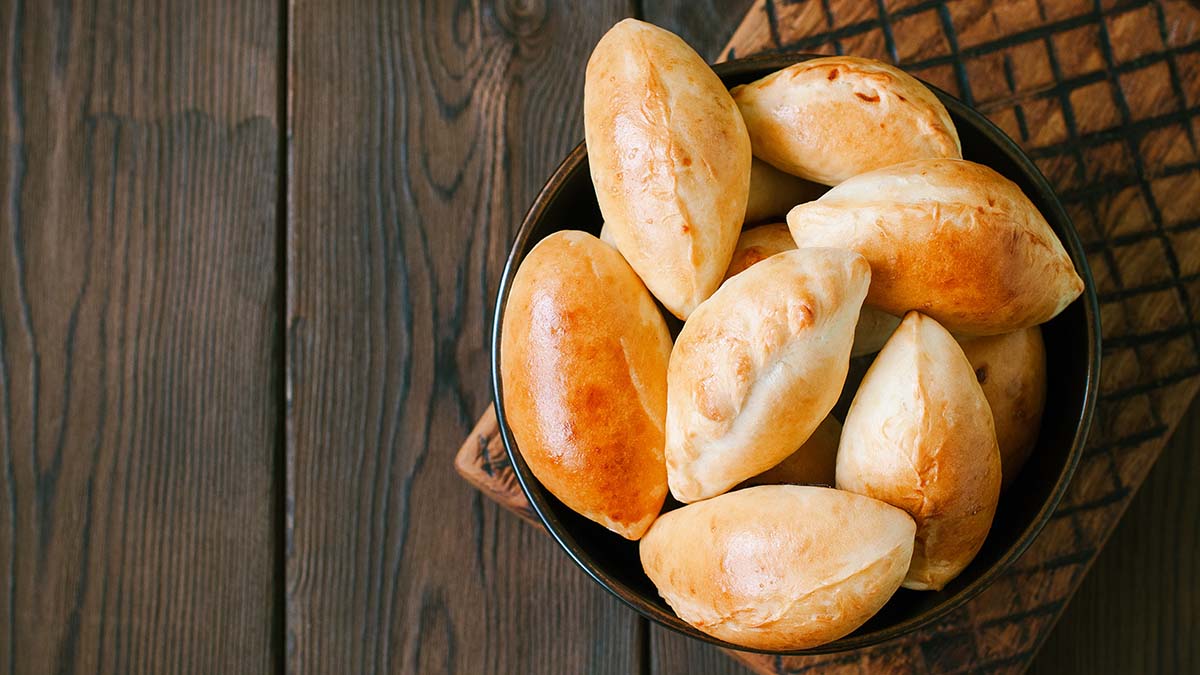 Двух человек госпитализировали после отравления пирожками со ртутью — «112»