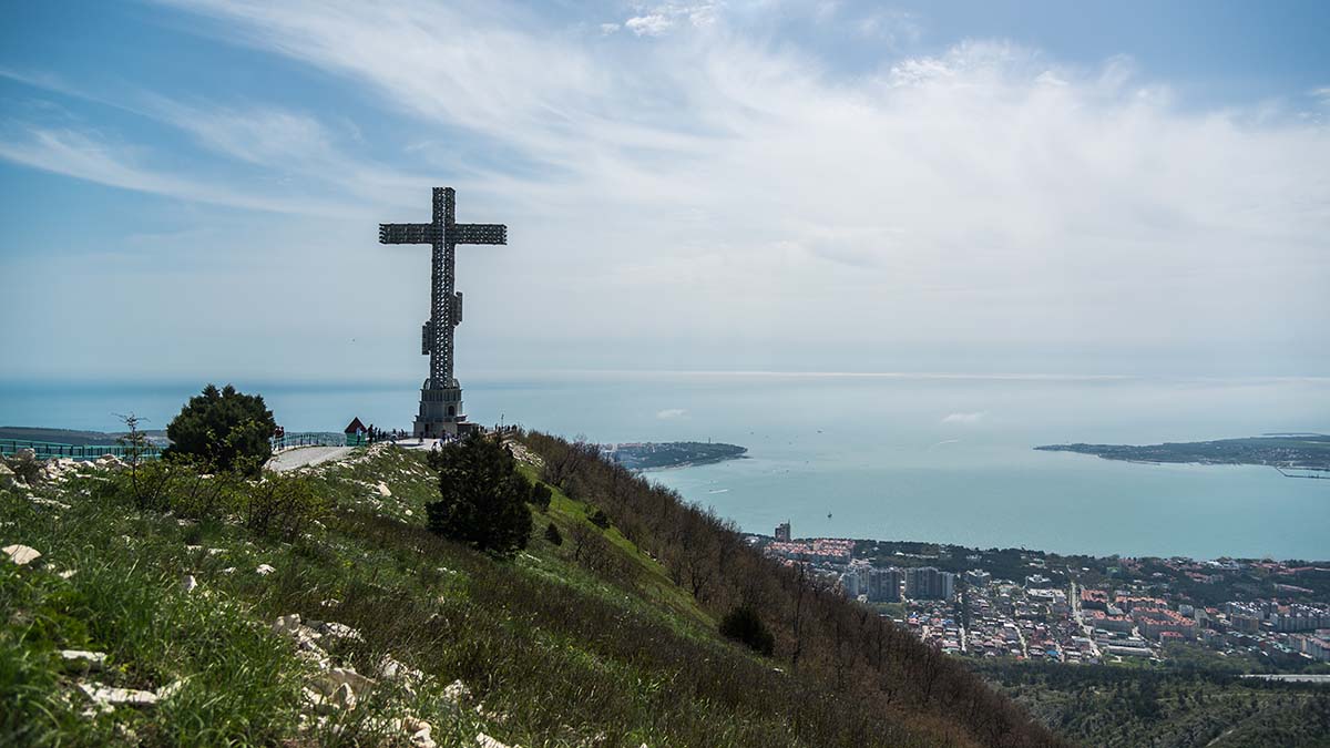 Лесной пожар в Геленджике стал самым крупным за восемь лет