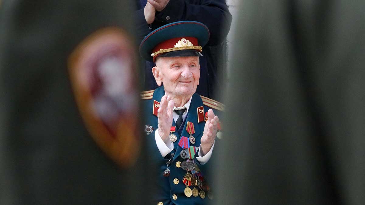 Почти 600 ветеранов посетят парад Победы в Москве