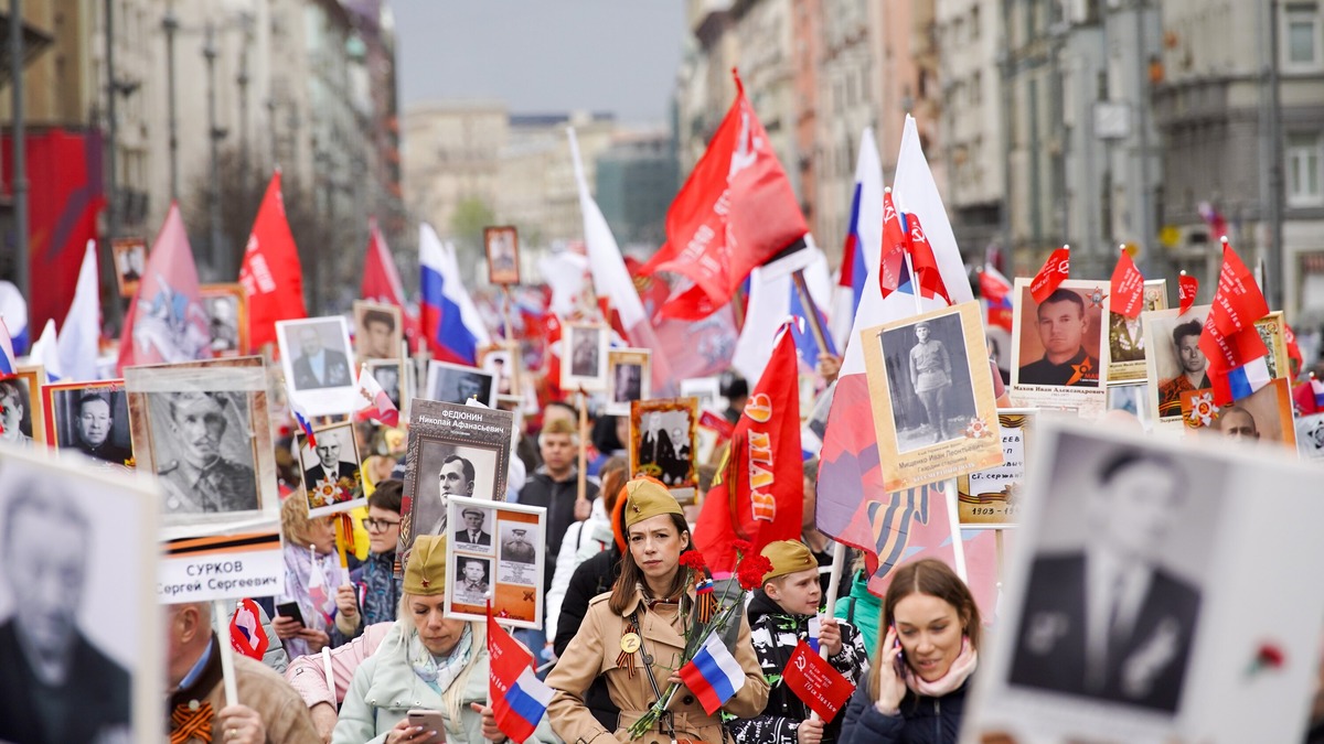 бессмертный полк участвовать в параде