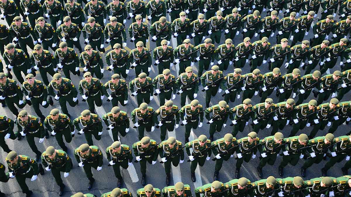 Во Франции призвали Украину наносить удары по парадам на 9 мая в России