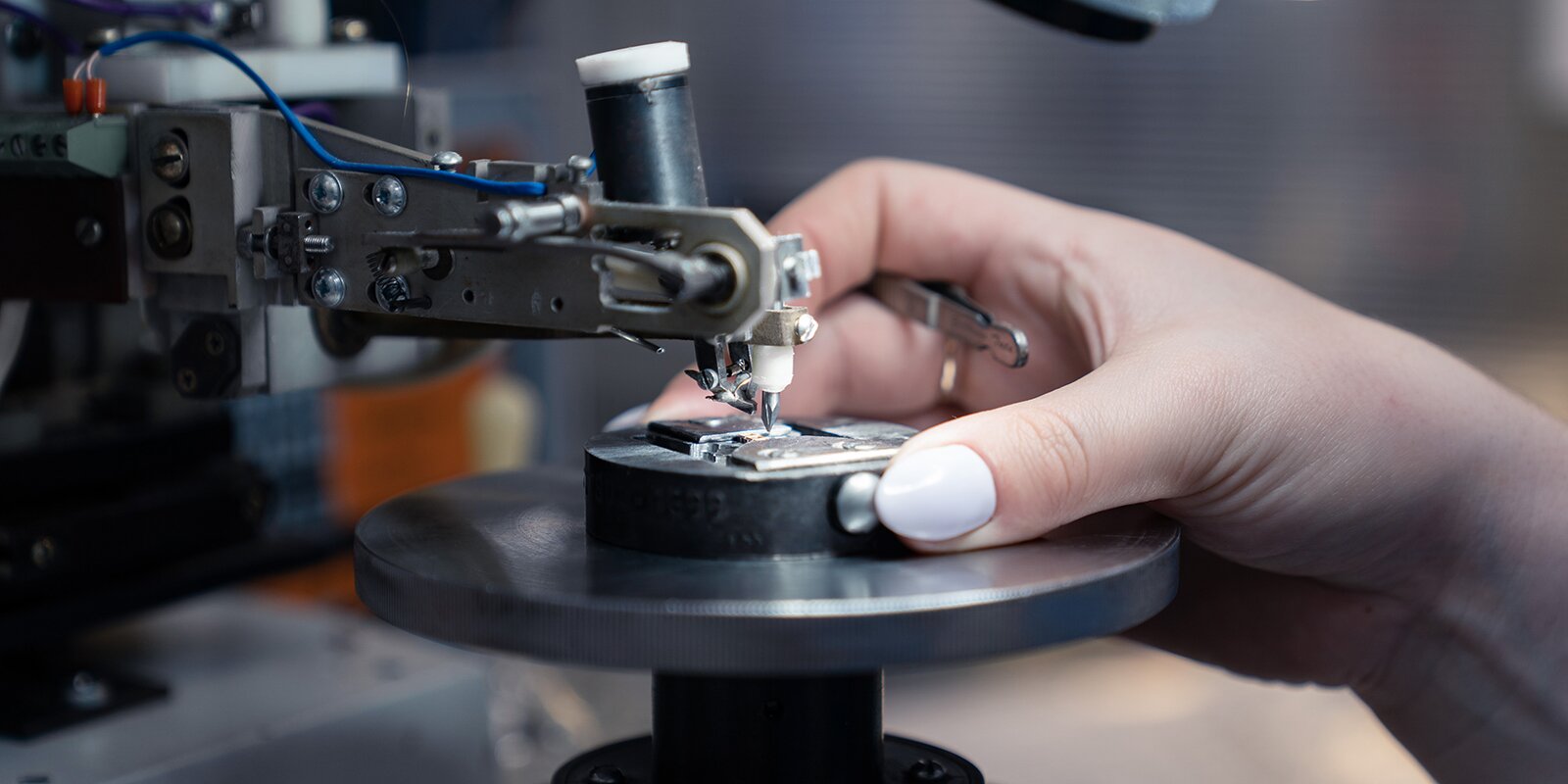 Стало известно, как создают микрочипы в технополисе «Москва»