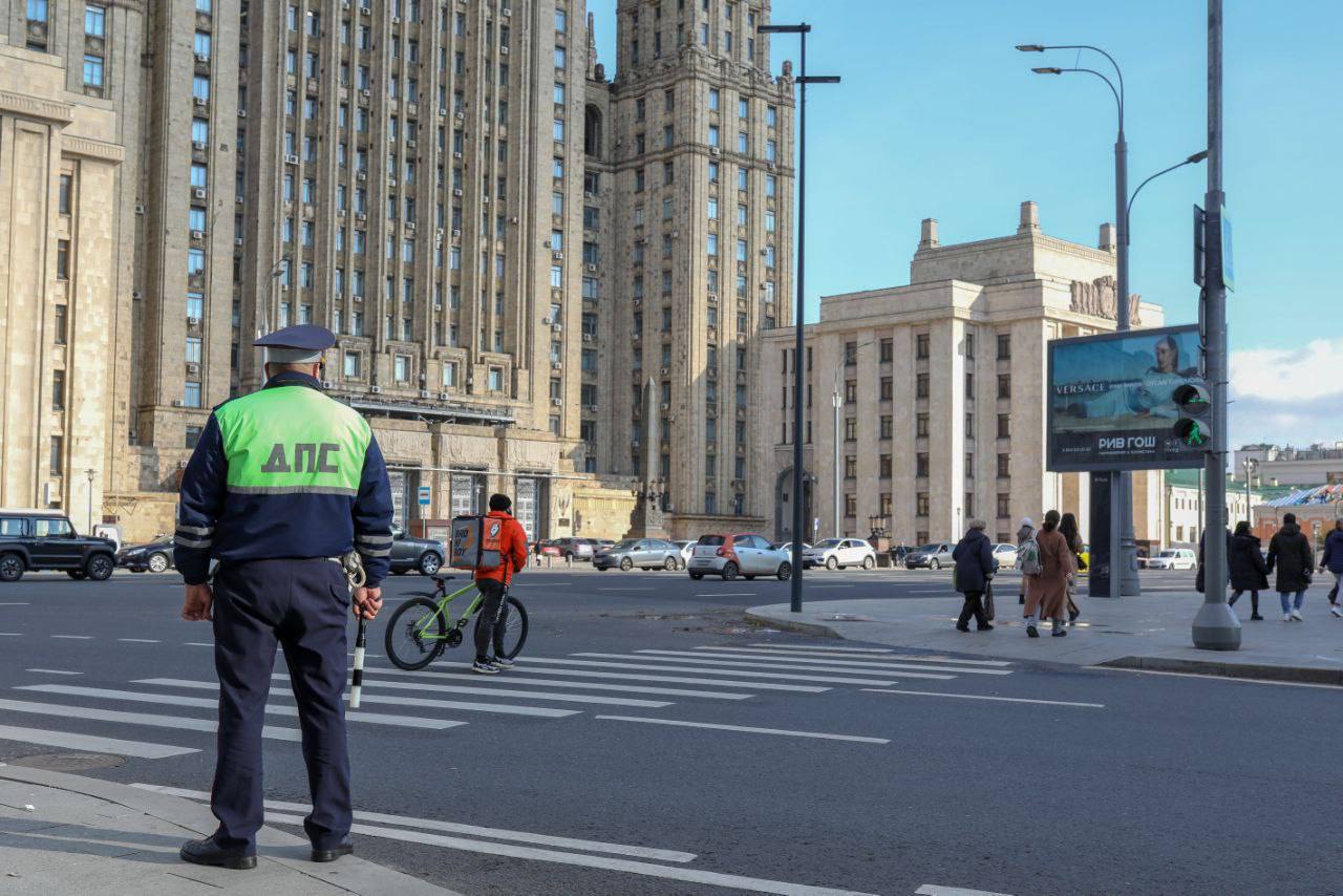 ГИБДД: чаще всего нарушают ПДД курьеры на велосипедах