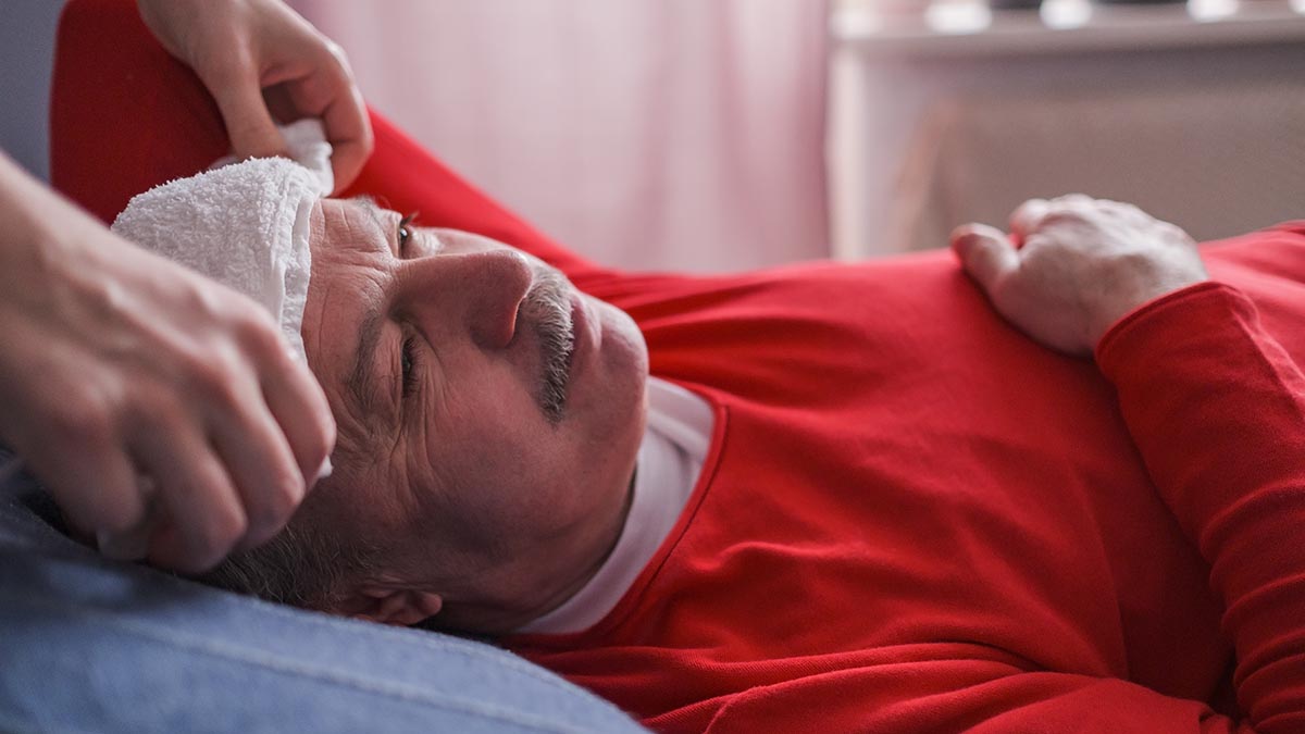 Эксперт Роспотребнадзора Макенов рассказал, как передается лихорадка Марбург